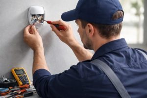 Branchement Détecteur de Mouvement : Comment Brancher les Fils ?