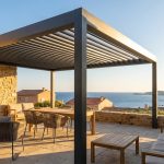 Installation de pergola bioclimatique à Marseille : les points à anticiper